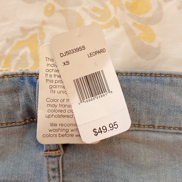 New Denim skirt. - Picture 6 of 8